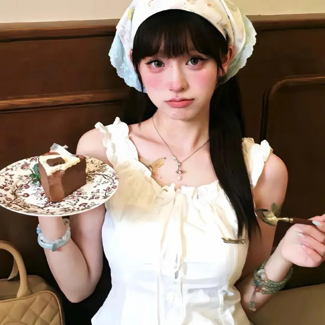 【真实绝症改编】《余命10年》小松菜奈坂口健太郎：得知自己只剩十年寿命，她决定不谈恋爱却偏偏遇见他